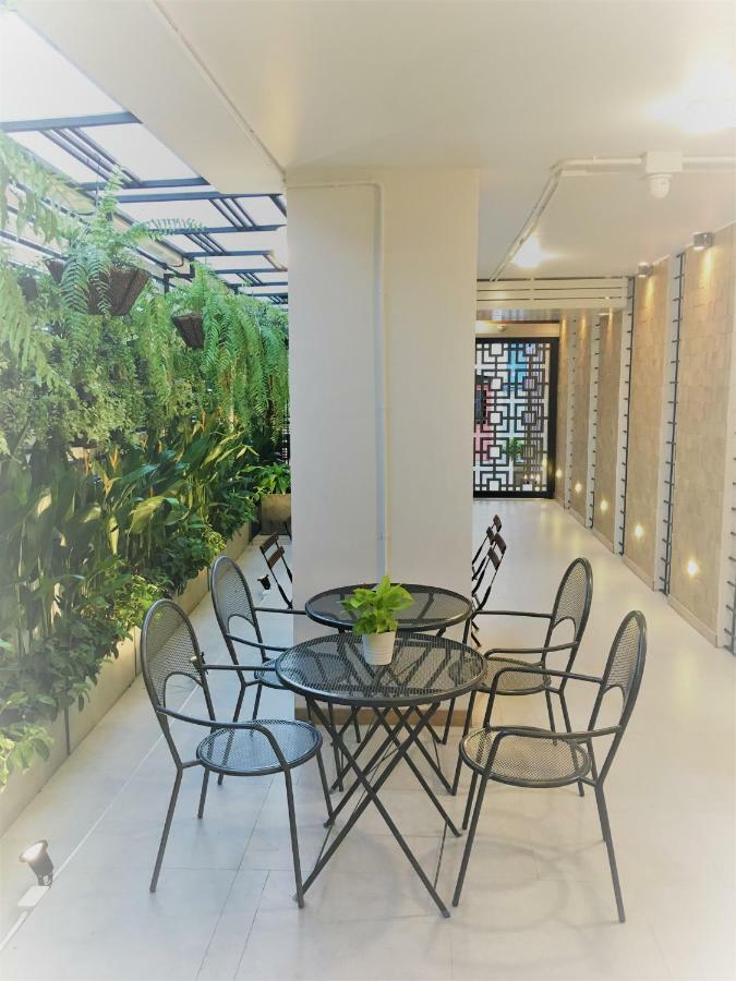 Bangkok Saran Poshtel Hotel Exterior photo